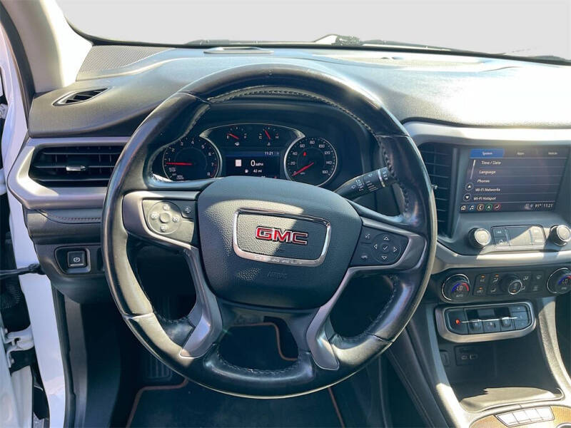 2021 GMC Acadia AT4