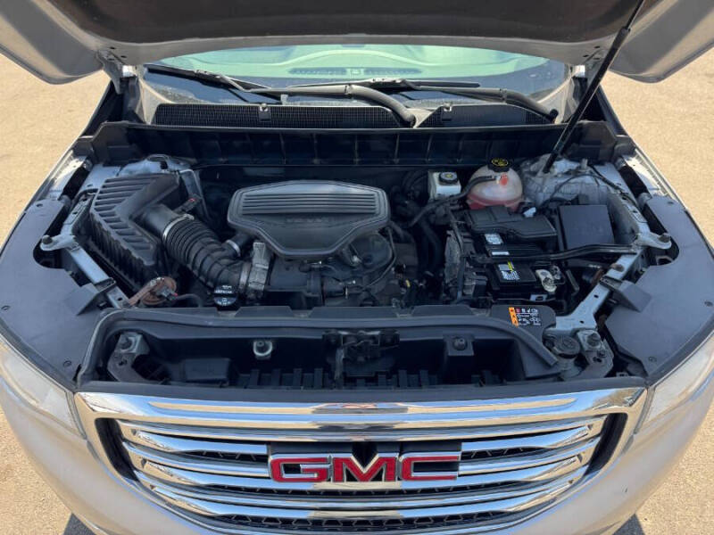 2017 GMC Acadia SLE-2