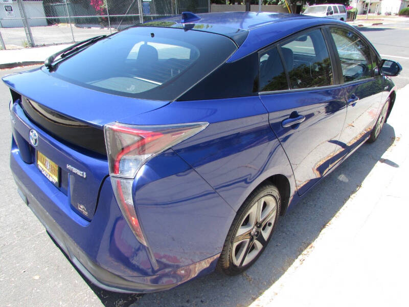 2017 Toyota Prius Four Touring