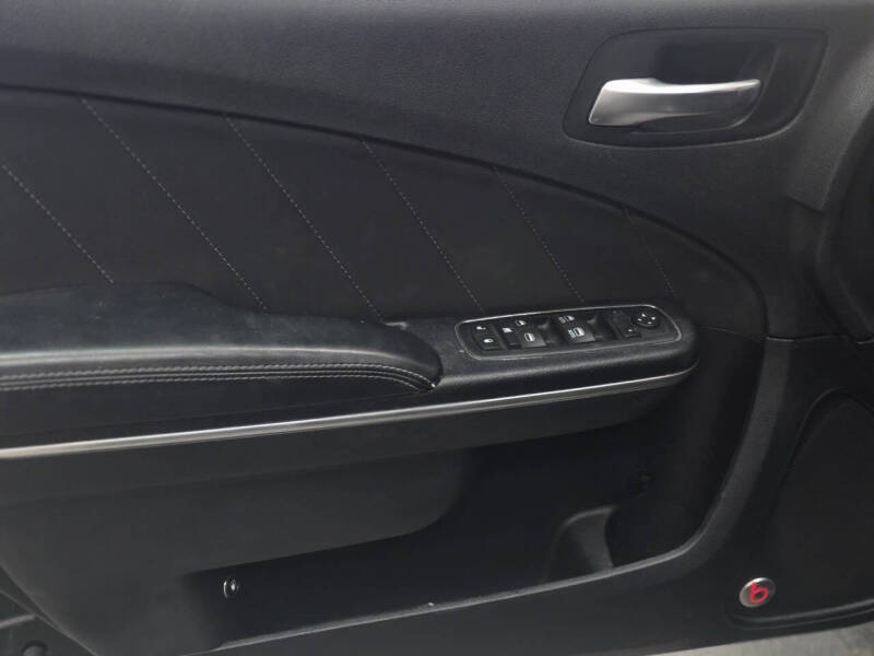 2015 Dodge Charger SXT