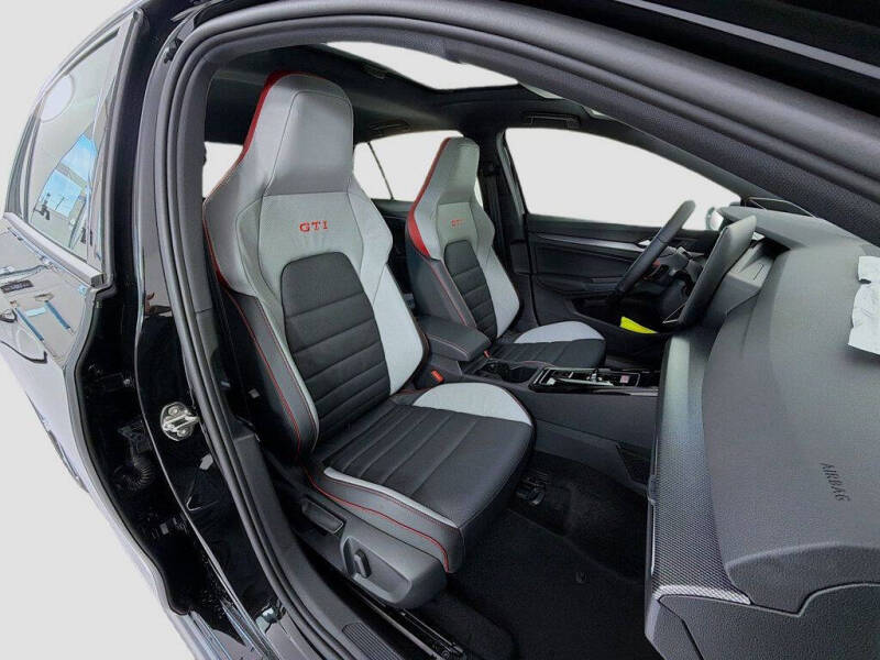 2026 Volkswagen Golf GTI SE