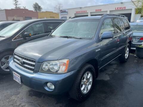 2002 Toyota Highlander for sale at Main Street Auto in Vallejo CA