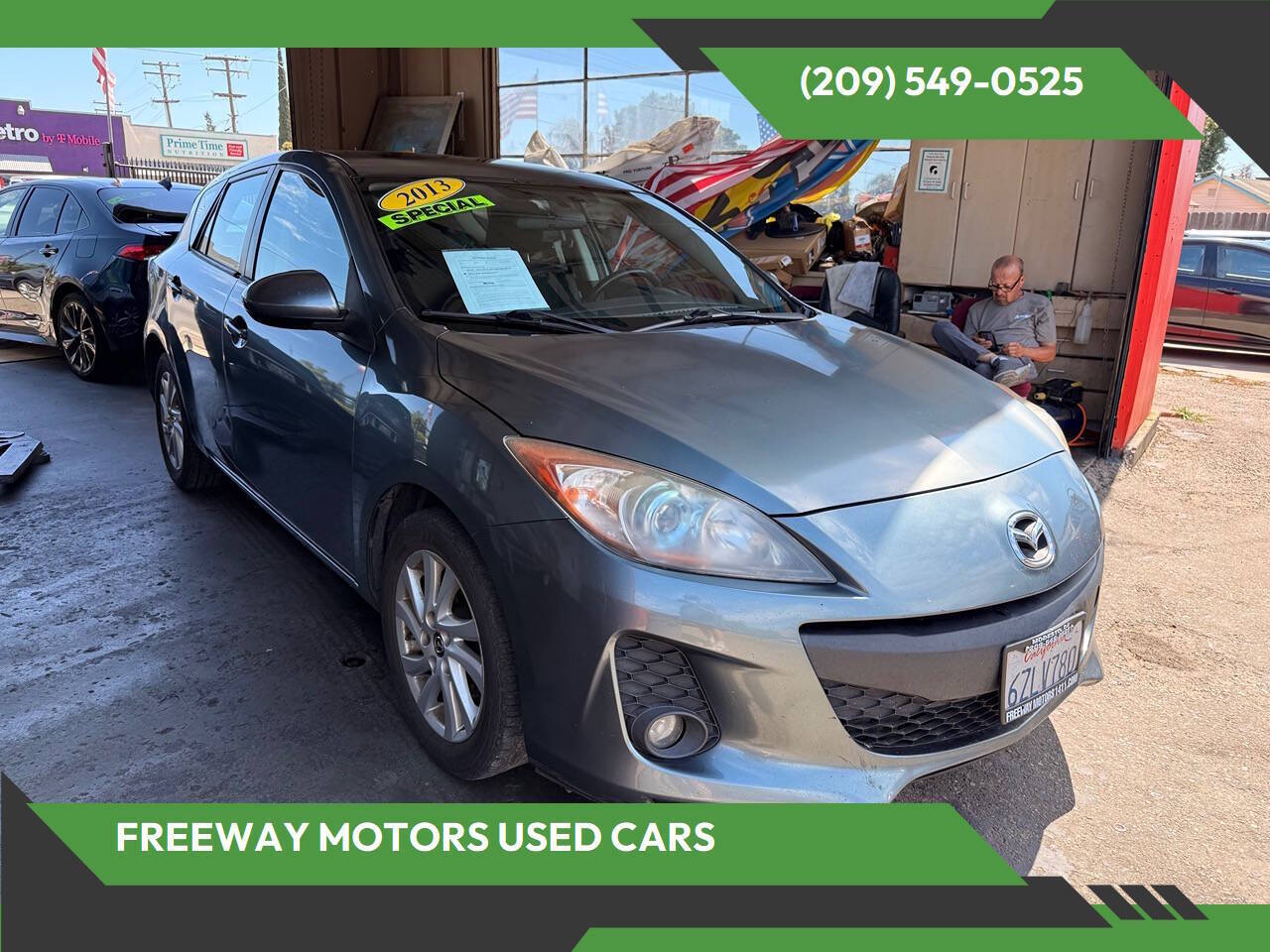 Dk. Gray 2013 Mazda Mazda3 i Touring i Touring 4dr Hatchback 6A 1