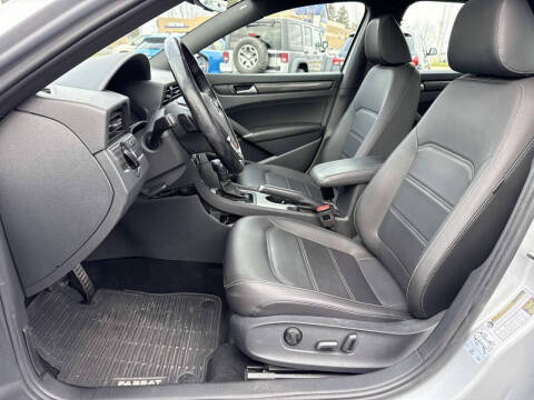 2021 Volkswagen Passat R-Line