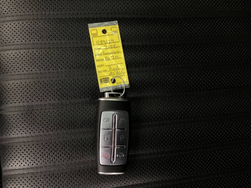 2022 Genesis G70 2.0T