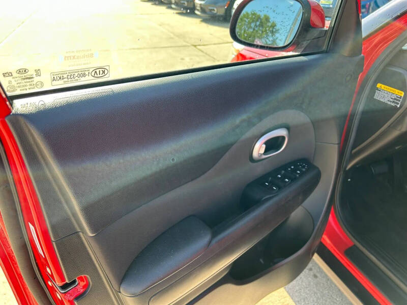 2015 Kia Soul +