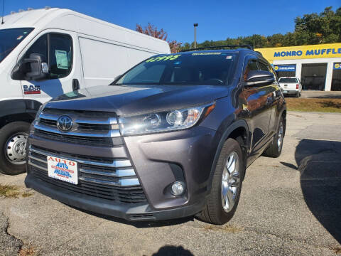 2018 Toyota Highlander for sale at Auto Wholesalers Of Hooksett in Hooksett NH