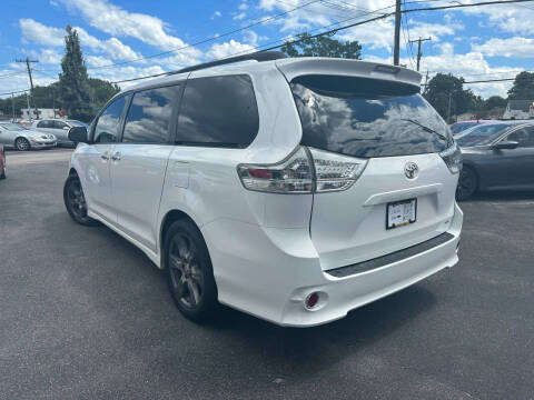 2017 Toyota Sienna
