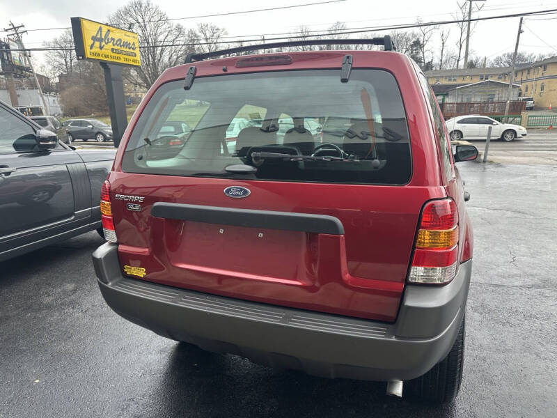 2003 Ford Escape XLS Popular