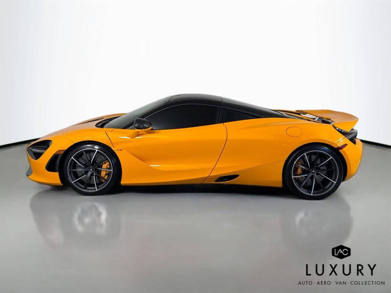 2022 McLaren 720S Performance