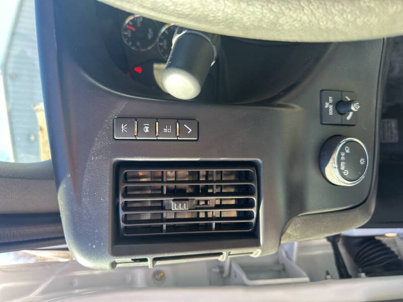 2025 Chevrolet Express 2500