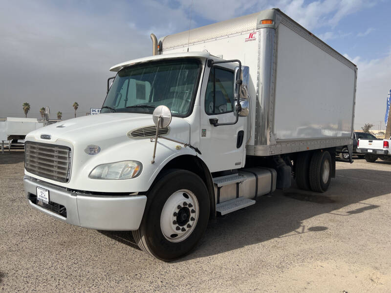 2012 Freightliner M2 106