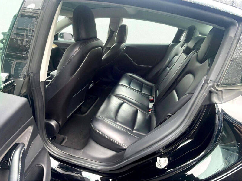 2019 Tesla Model 3 Mid Range