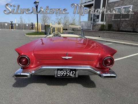 1957 Ford Thunderbird