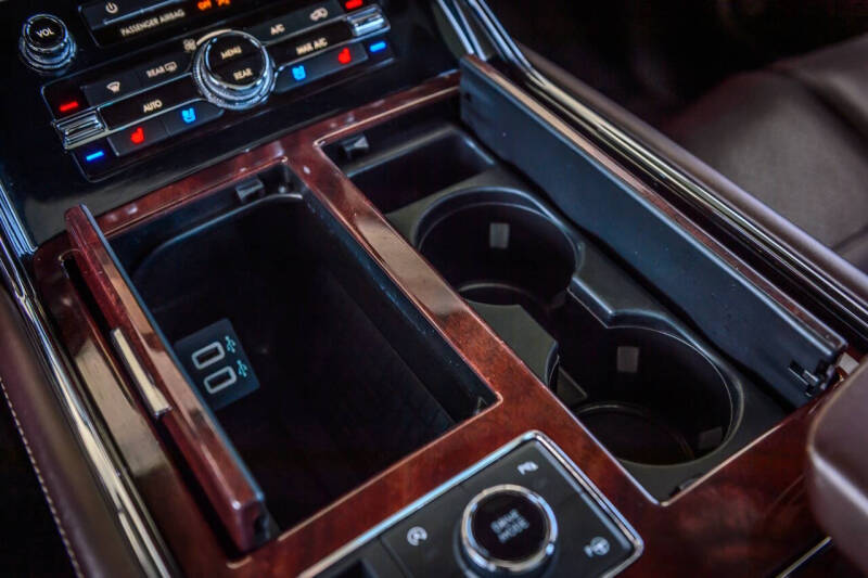 2019 Lincoln Navigator Black Label