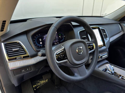 2023 Volvo XC90 Recharge T8 Ultimate Bright Theme 6P
