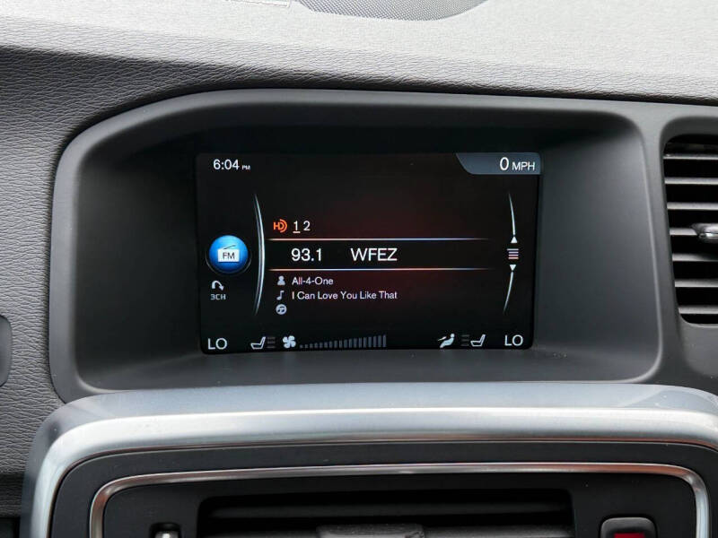 2015 Volvo V60 T5 Drive-E Platinum