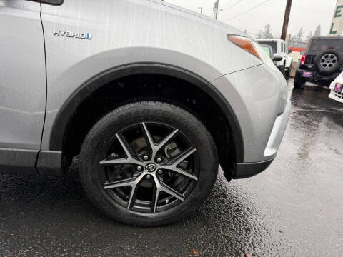 2017 Toyota RAV4 Hybrid SE