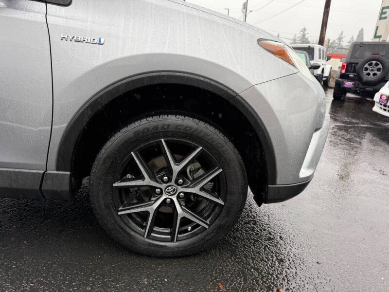 2017 Toyota RAV4 Hybrid SE