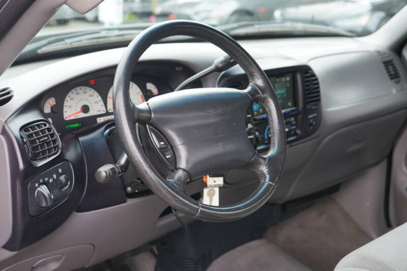 2003 Ford F-150 SVT Lightning