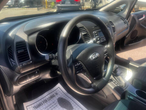 2016 Kia Forte5 LX