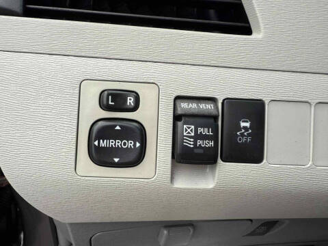 2014 Toyota Sienna XLE 7-Passenger