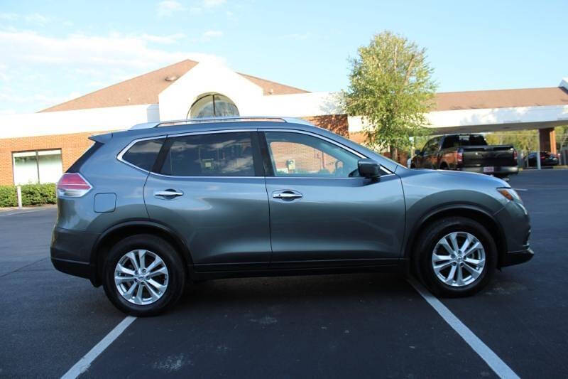 2016 Nissan Rogue SV