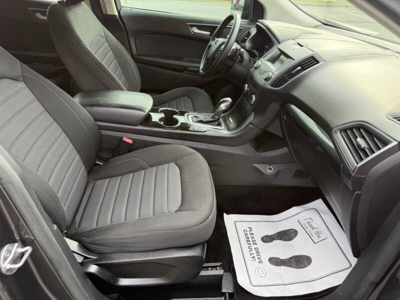 2016 Ford Edge SE