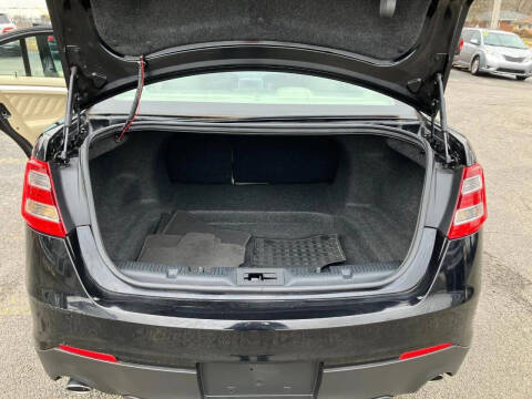 2018 Ford Taurus SE
