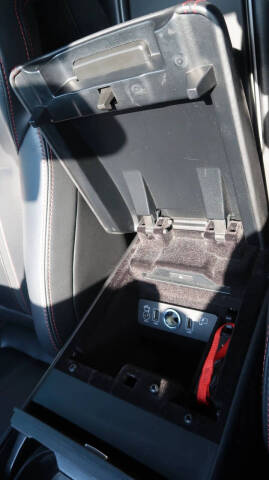 2016 Jaguar F-TYPE R