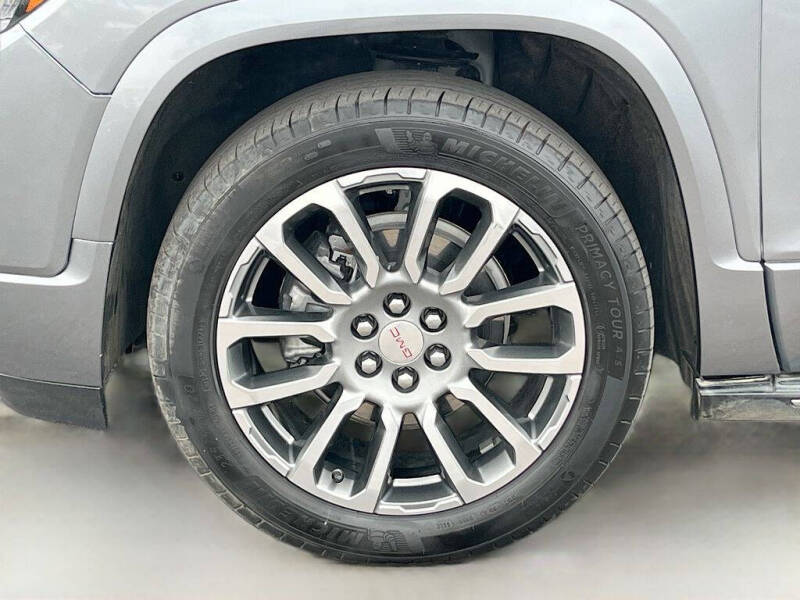 2022 GMC Acadia Denali