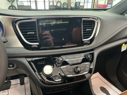 2026 Chrysler Pacifica Pinnacle