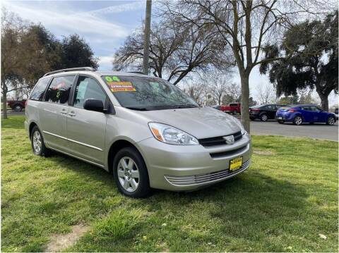 2004 Toyota Sienna for sale at D&I AUTO SALES in Modesto CA