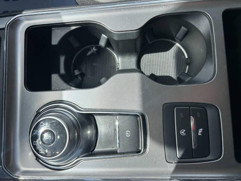 2024 Ford Edge Titanium