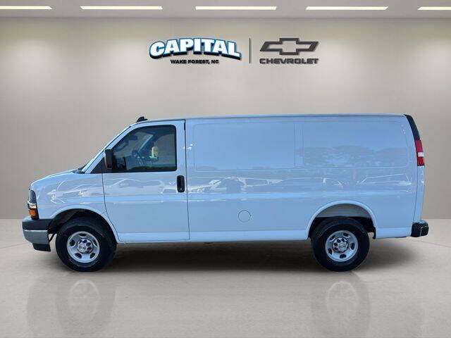 2025 Chevrolet Express 2500