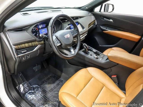 2022 Cadillac XT4 Premium Luxury