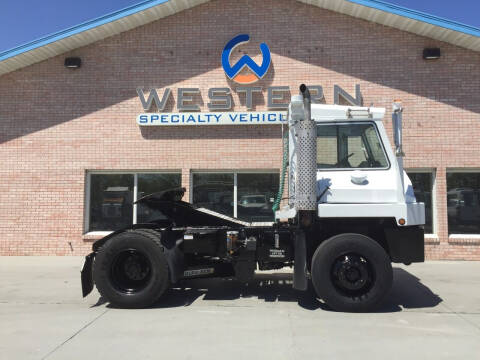 2006 Capacity TJ5000 Yard Spotter