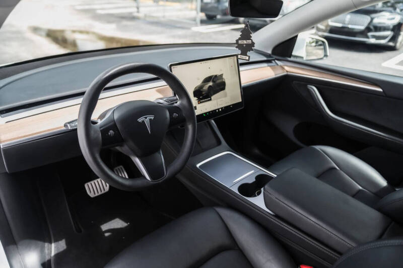 2023 Tesla Model Y Performance