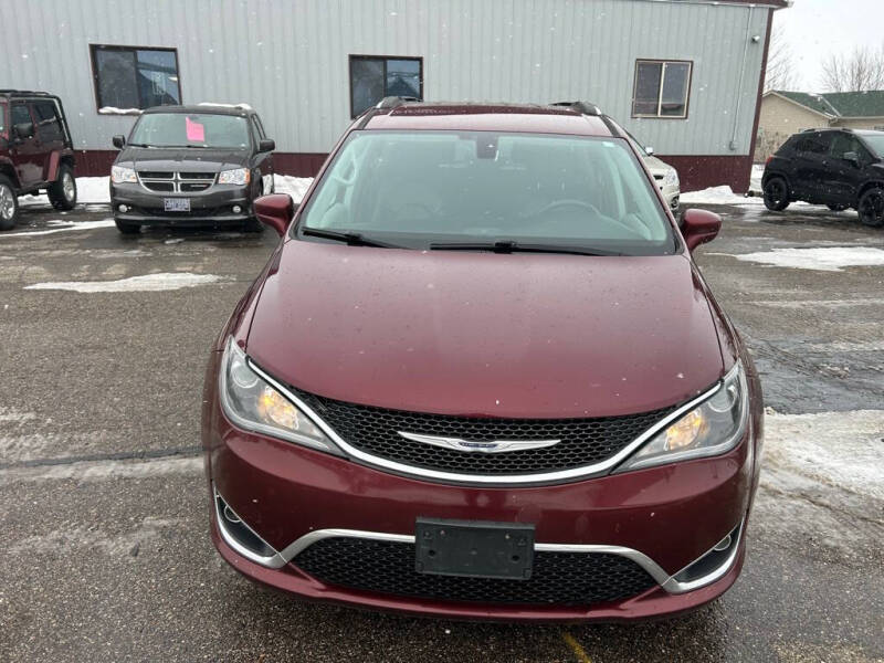 2017 Chrysler Pacifica Touring-L Plus