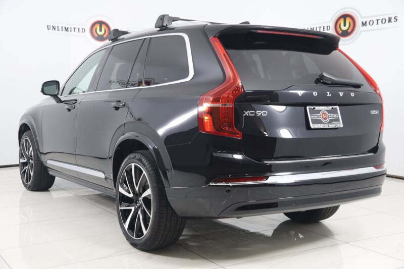 2025 Volvo XC90 B5 Plus Bright Theme