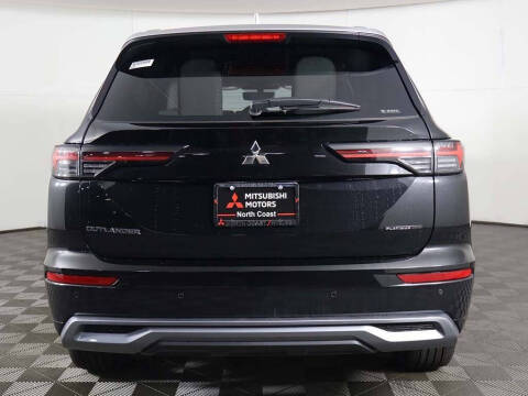 2025 Mitsubishi Outlander SEL Platinum Edition