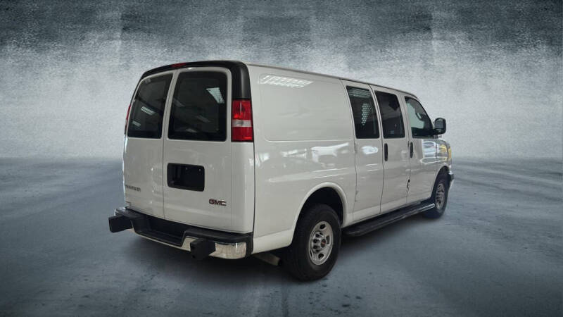 2020 GMC Savana 2500