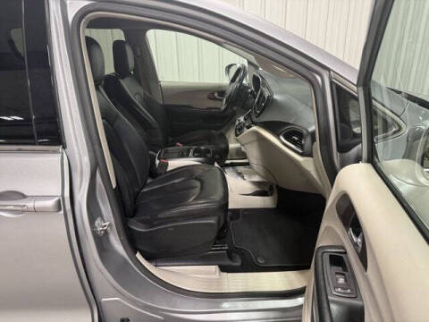 2019 Chrysler Pacifica Touring L