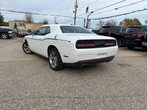 2015 Dodge Challenger SXT