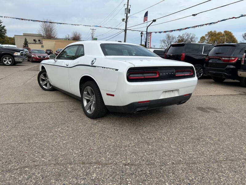 2015 Dodge Challenger SXT