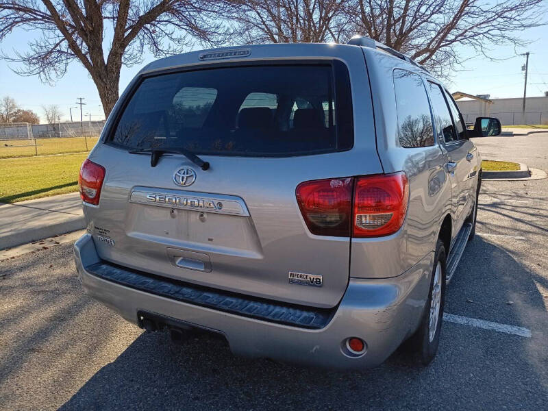 2008 Toyota Sequoia SR5