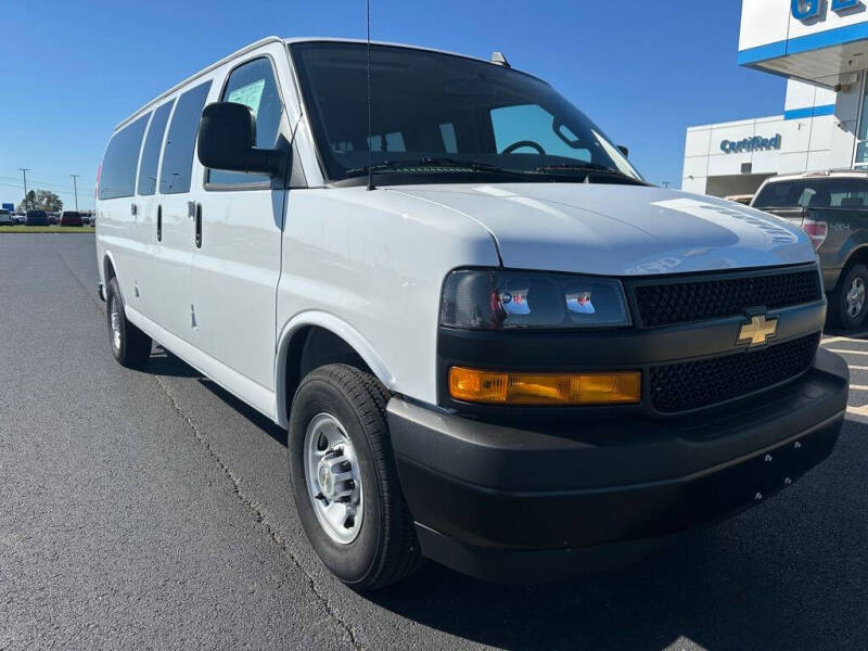 2025 Chevrolet Express LS 3500