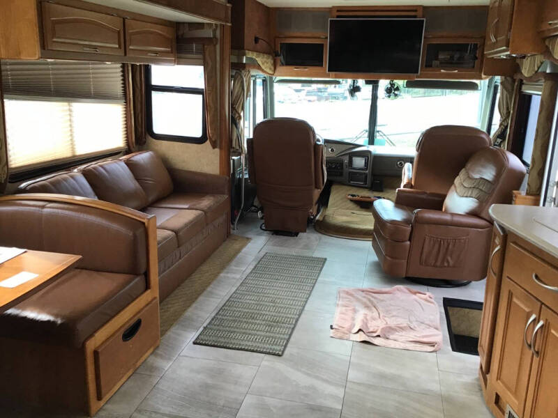 2004 Fleetwood RV Pace Arrow 36B / 36ft