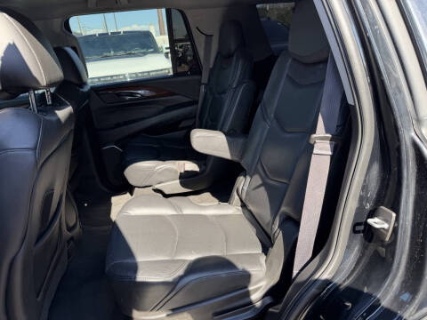 2017 Cadillac Escalade Standard