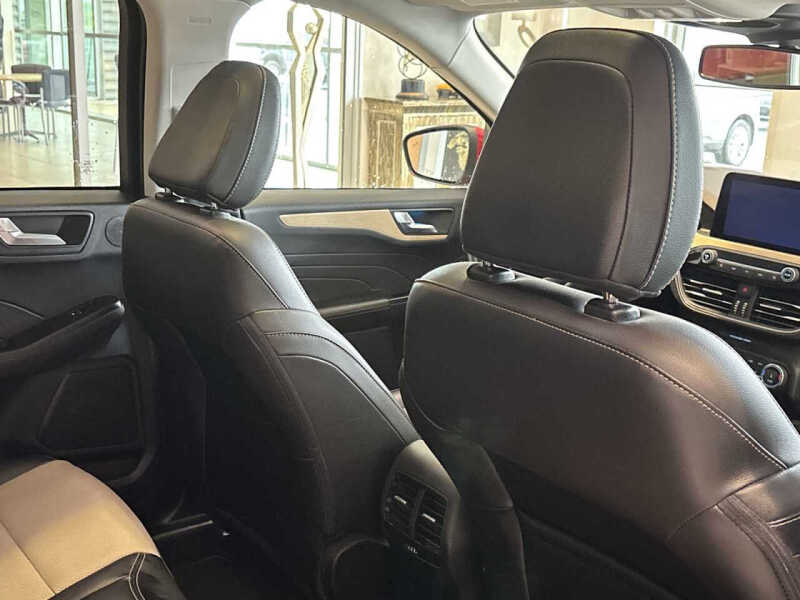 2022 Ford Escape Plug-In Hybrid Titanium